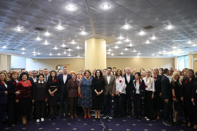 Peste 400 de femei social-democrate, reunite la Sinaia. Viorica Sandu: „Oamenii așteaptă decizii corecte și soluții concrete”