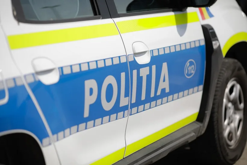 Accident la ieșirea din Galați: un șofer de 85 de ani a intrat cu mașina în parapetul de protecție