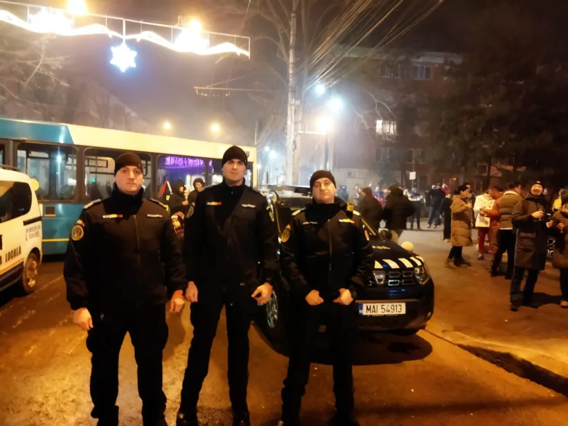 Peste 30 de jandarmi gălățeni, la manifestările publice de Revelion