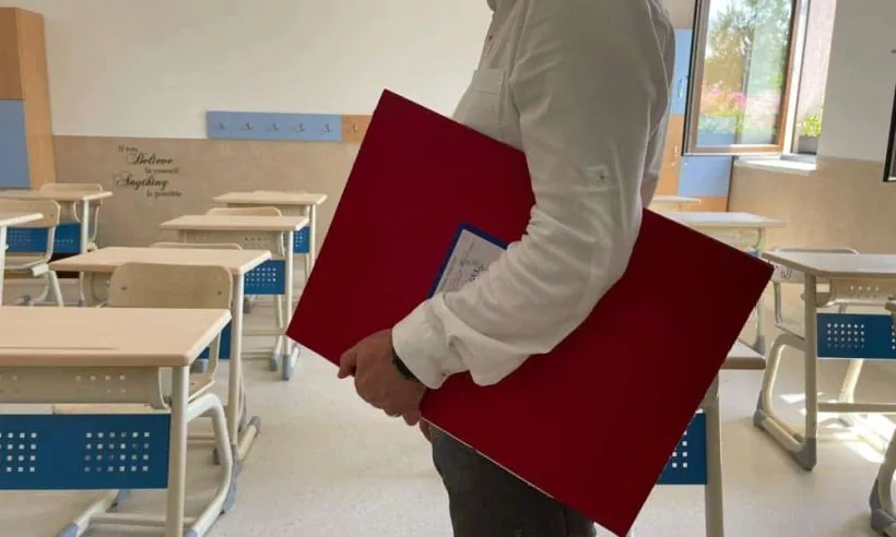 Prima majorare a salariilor din învățământ „umflă” buzunarele directorilor de școli