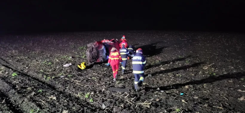 Cinci persoane la spital, după ce mașina în care se aflau s-a răsturnat