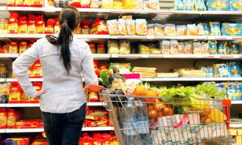 Premierul Ciolacu, despre închiderea supermarketurilor în weekend: Nu sunt un mare fan