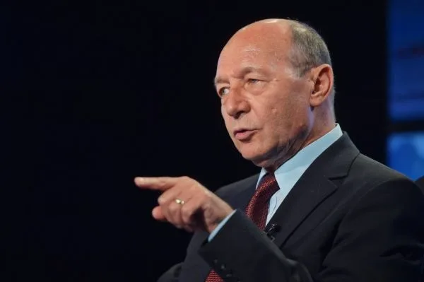 Băsescu: "Orban, Vela, Tătaru și Arafat trebuie să plece! Populația a fost umilită"