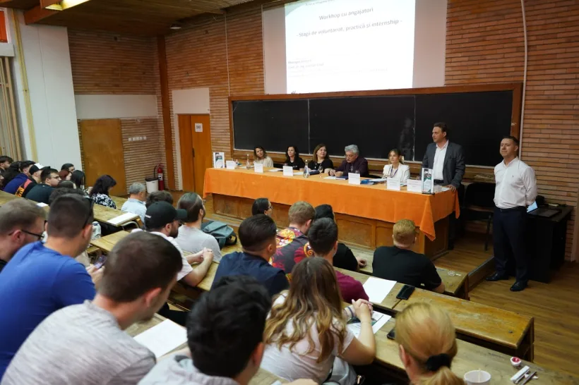 „Stagii de voluntariat, practică și internship” la UDJG