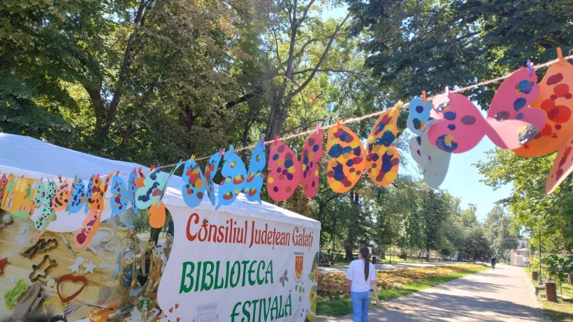 „La povești cu Bunica”, în Biblioteca Estivală din Grădina Publică