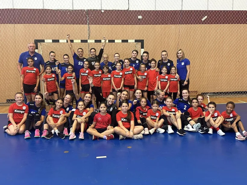 Handbalistele de la CSM Galaţi au spart gheaţa în campionat