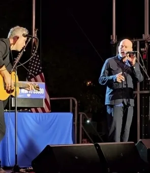 Artiştii americani se alătură campaniei electorale
