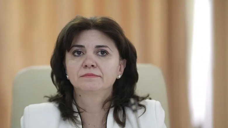Din toamnă: Tăieri de ore și eliminări de materii pentru clasele V-VIII sunt pregătite în prezent de Ministerul Educației