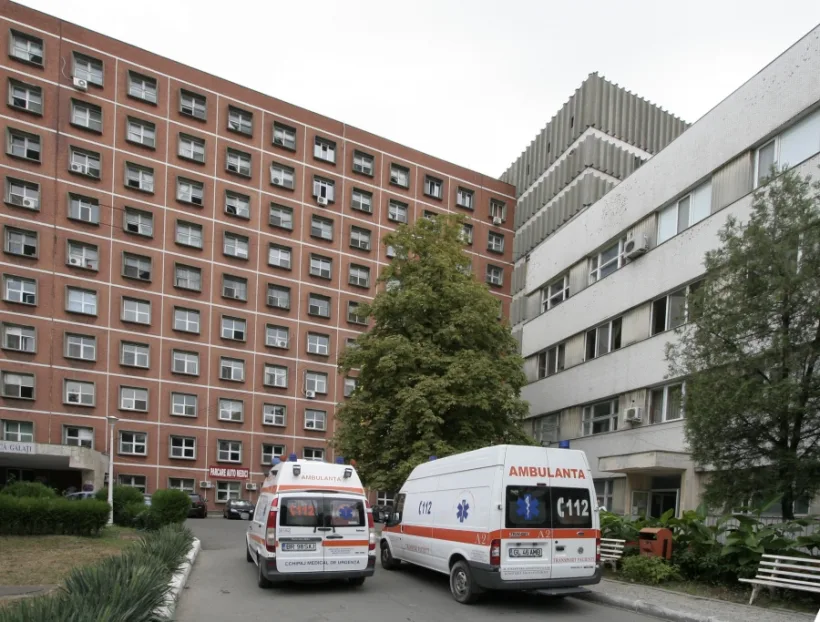 Spitalului Judeţean Galaţi, precizări despre deficitul de personal:"Suntem în imposibilitatea de a transfera cadre medicale din cadrul secţiei ATI către ATI mobil"