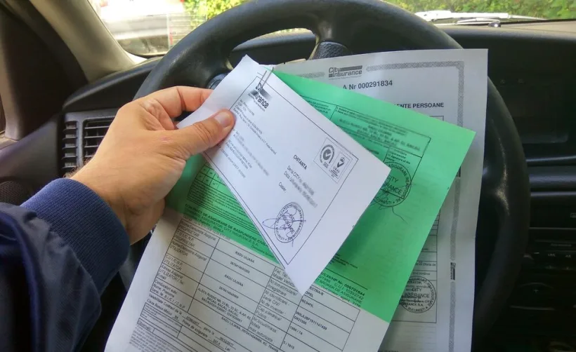 Guvernul prelungește cu trei luni plafonarea prețurilor la polițele RCA