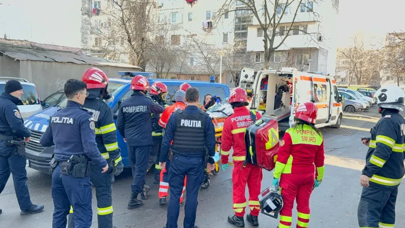 Panică într-un bloc din Galați, din cauza unui incendiu: o persoană, rănită