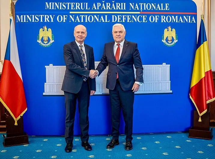 Ministrul român al Apărării l-a primit pe ambasadorul Republicii Cehe în România