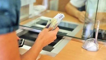 Asociaţia Română a Băncilor: Românii au preferat împrumuturile în lei în timpul pandemiei