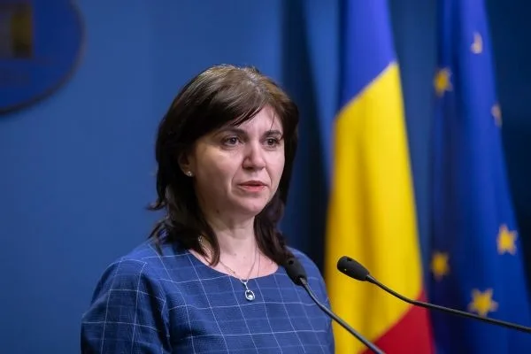Ministrul Educaţiei:„Acum pregătim o ordonanţă de urgenţă în care să reglementăm acest tip de învăţare online"