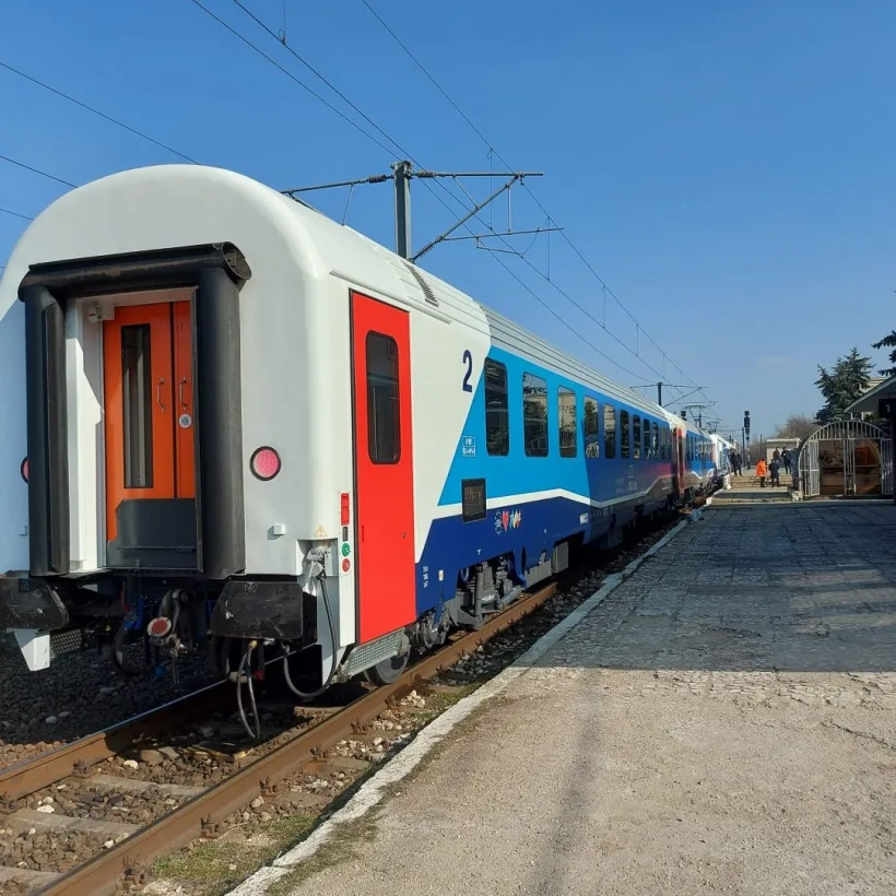 Primul tren modernizat prin PNRR intră de astăzi în circulație