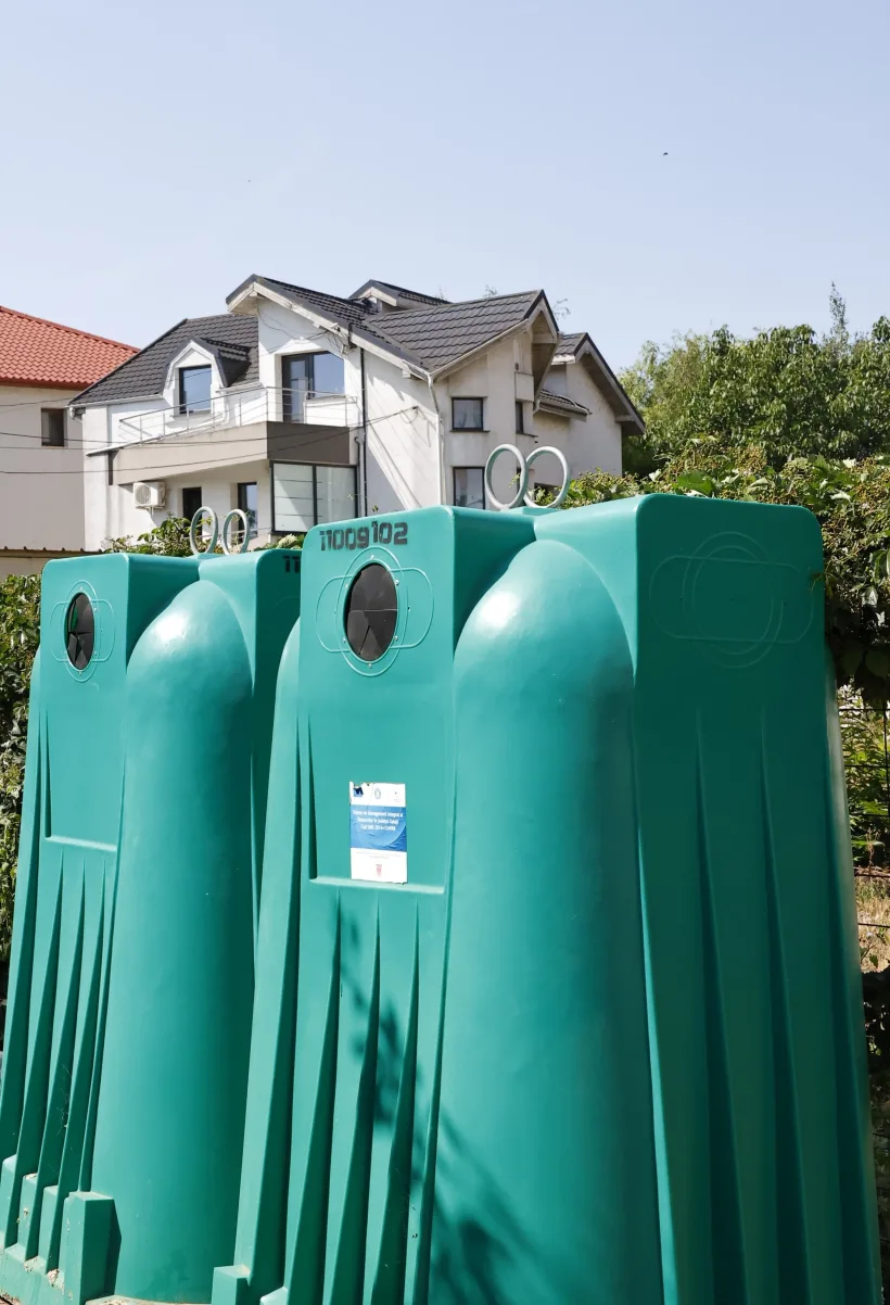 Igloo-uri pentru colectarea sticlelor, amplasate în zonele de case din Galați