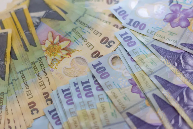 Românii nu vor mai putea retrage integral suma cotizată la fondurile de pensii private
