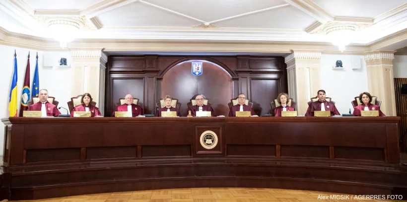 CCR a amânat pentru 8 octombrie decizia privind pensiile de serviciu