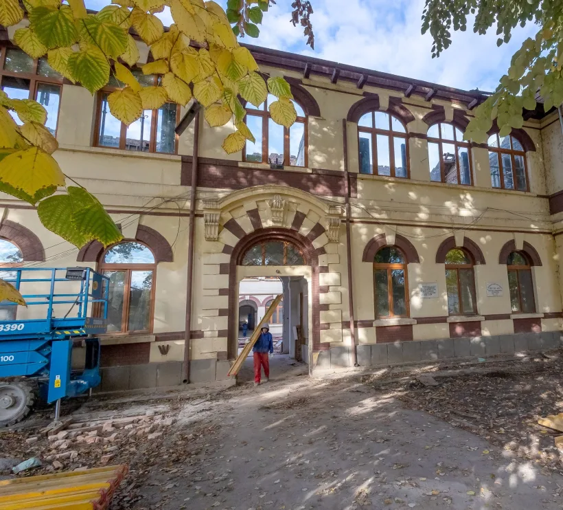 Colegiul „Vasile Alecsandri”, readus la strălucirea de altădată printr-un amplu proiect de reabilitare