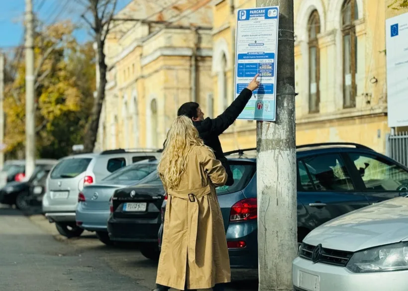 Campanie în Galați: „Plătești jumătate, parchezi un an întreg”