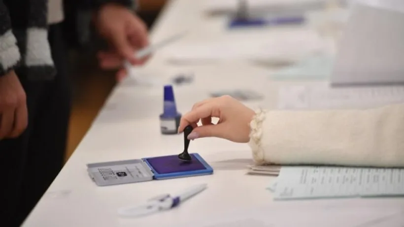Sondaj: 75% dintre români cred că ţara merge prost. Ce şanse mai au partidele tradiţionale