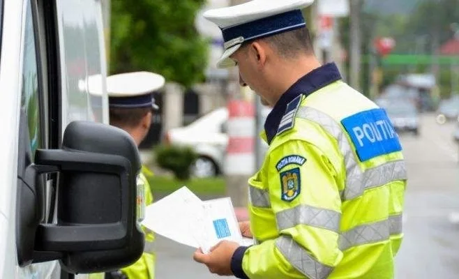 ASF: Asigurarea RCA poate fi dovedită, la controlul rutier, și prin prezentarea ei pe telefon