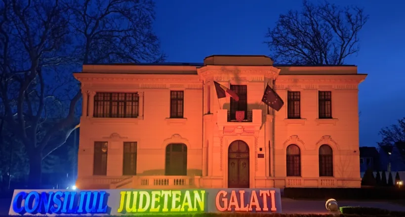 Sediul Consiliului Județean iluminat în portocaliu: Speranță și solidaritate în lupta împotriva cancerului