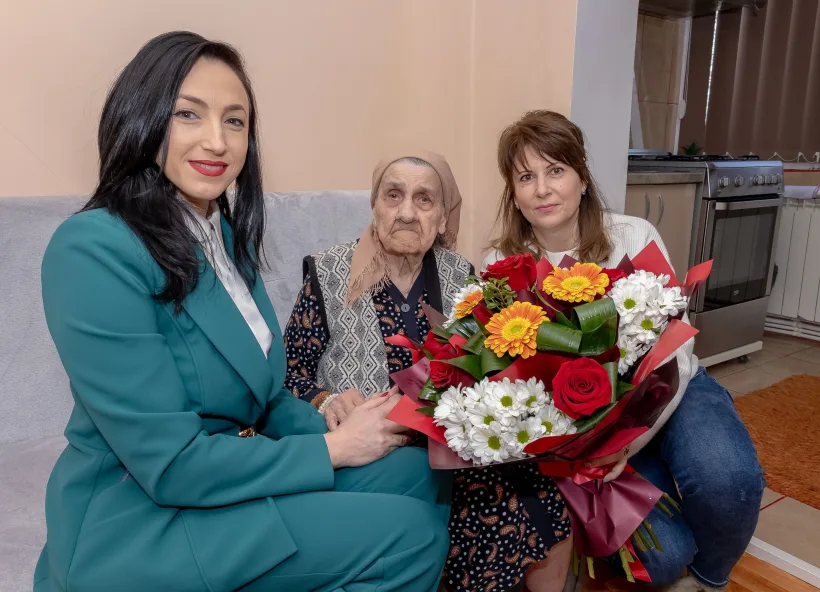 Longevitate și exemplu pentru comunitate: Dumitra Dumitrache împlinește 100 de ani