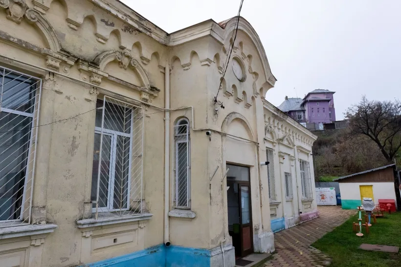 Grădiniță veche de un secol din Valea Orașului, modernizată cu fonduri europene. Investiție de 4,2 milioane de lei
