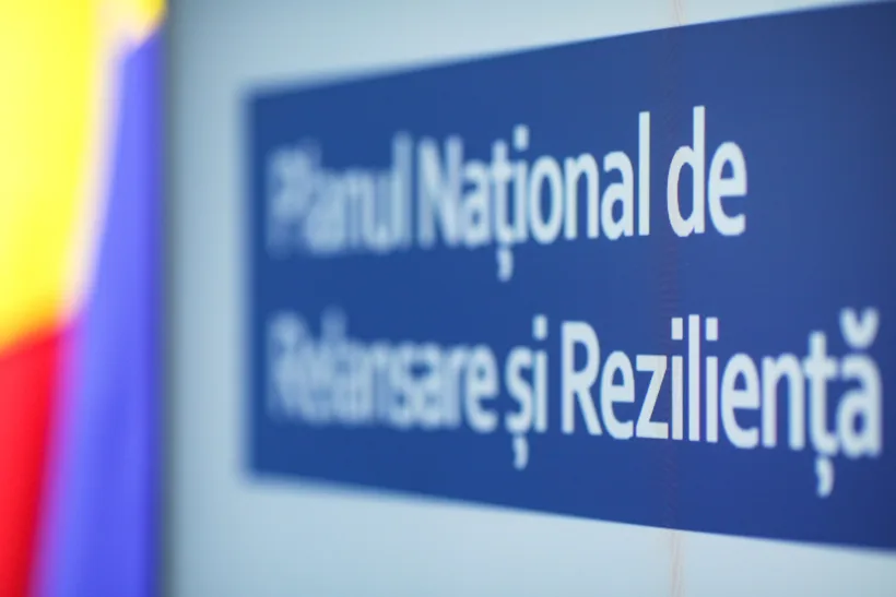 Pe ultima sută de metri, Guvernul bagă 12 miliarde lei în investiții: bani pentru PNRR și proiecte europene blocate