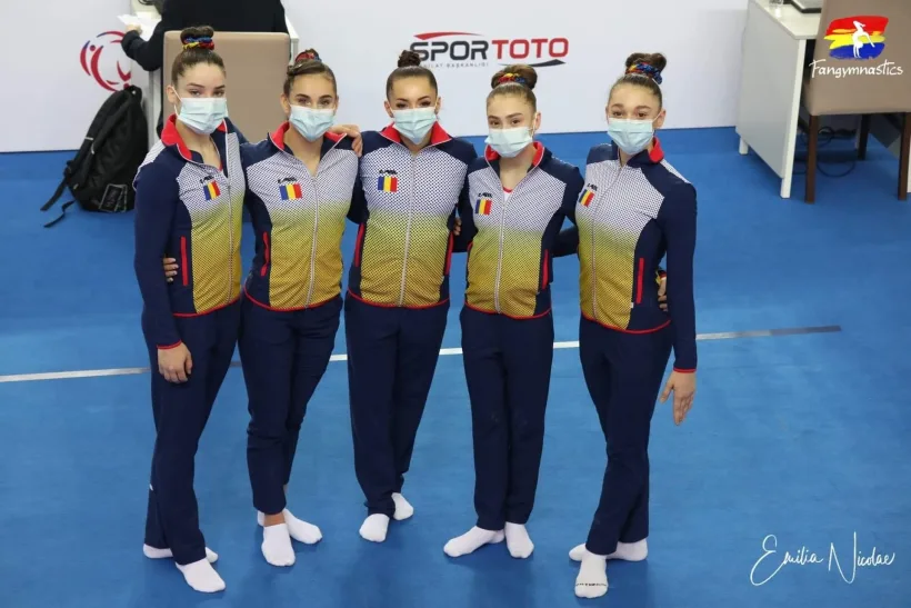 Gimnastele din România s-au calificat în finala pe echipe şi la toate cele patru aparate la Europenele de senioare