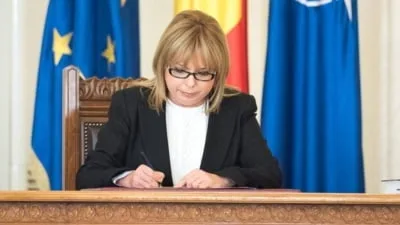 De la distanțare socială la ... decimare parlamentară