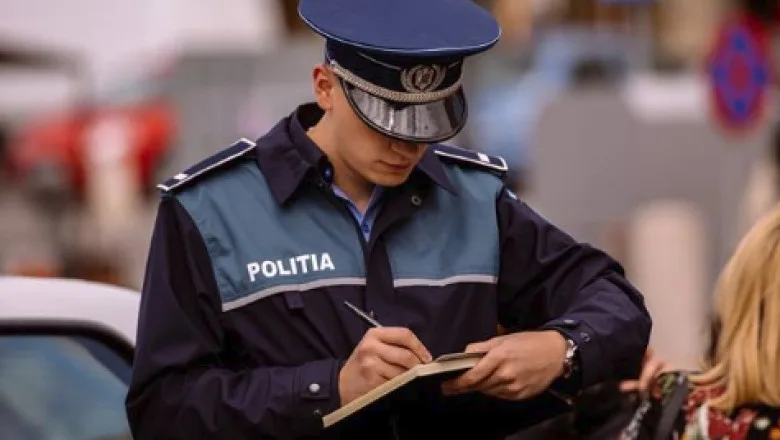 MAI: 13.000 de amenzi aplicate de poliţişti în Ajun şi în ziua de Crăciun