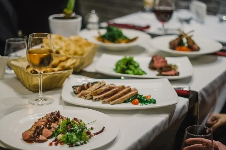 Se redeschid restaurantele și cafenelele într-un mare oraș din România