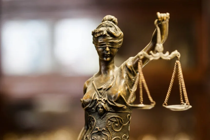 Se cer "reforme rapide în justiţie"