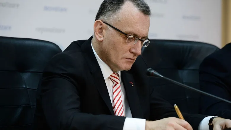 Sorin Cîmpeanu: "Mai puțin de jumătate dintre profesorii din învățământul preuniversitar doresc să fie vaccinați"