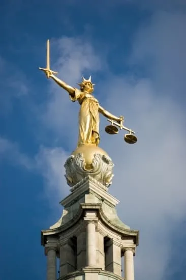 Au început consultările publice pentru modificarea legilor Justiției