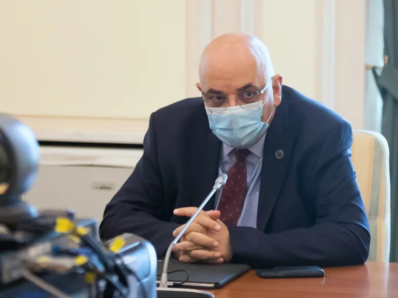 Raed Arafat: ”nu excludem posibilitatea creșterii numărului de infectări cu SARS-CoV-2 după deschiderea școlilor