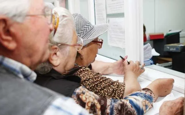 800.000 de pensionari trăiesc cu o pensie minimă socială de 800 de lei