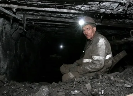 Peste 100 de mineri de la exploatarea de cărbune Livezeni, din Valea Jiului s-au blocat în subteran
