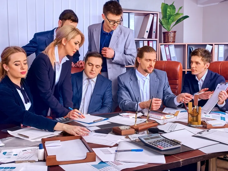 Se constituie Grupurile de Lucru pentru curriculele școlare