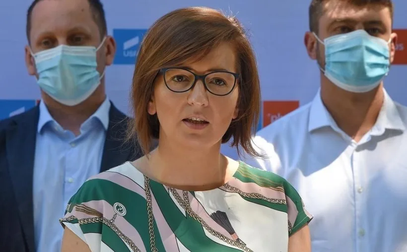 Erori în CoronaForms. În aproximativ 1.000 de cazuri, decesul a fost completat la comentarii în loc de rubrica dedicată