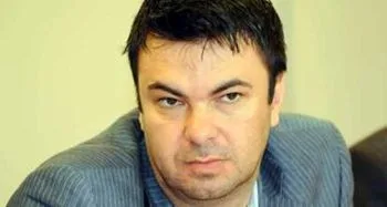 Mai sunt şi poliţişti cu coloană vertebrală!