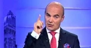 Rareş Bogdan s-a trezit cu jandarmii la uşa restaurantului. Europarlamentarul condamnă descinderile milițienești ale Jandarmeriei