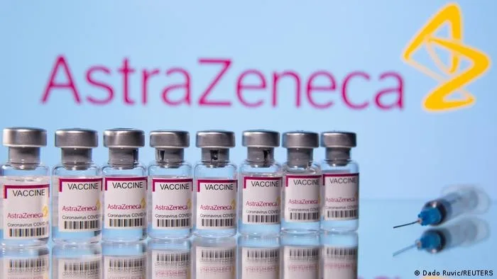 Zeci de mii de doze de vaccin din stocuri expiră luna aceasta