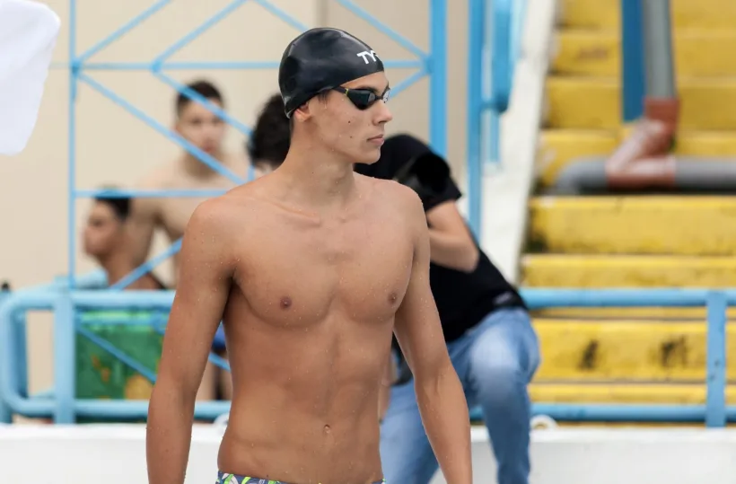 Înotătorul David Popovici a stabilit un nou record mondial
