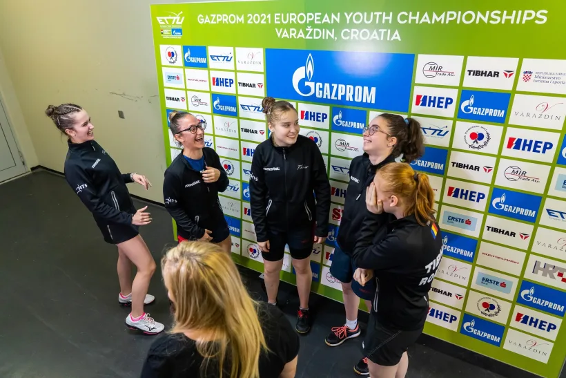 Junioarele şi juniorii României joacă în finale la Europene
