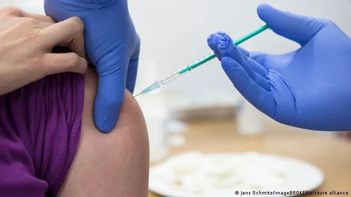 Tichetele de masă pentru vaccinare pot fi ridicate în termen de până la 6 luni
