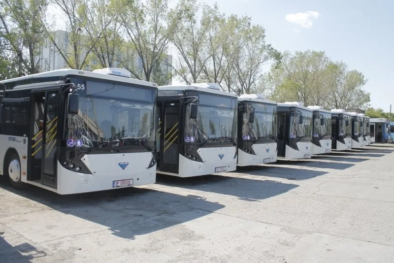 Românul face bani şi din bilete de autobuz