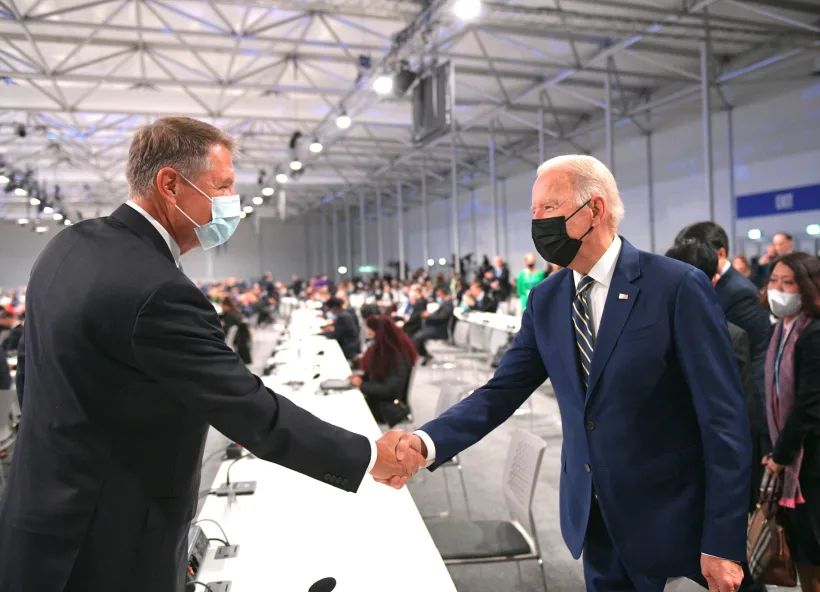 Președintele Iohannis, la consultările cu Joe Biden: E nevoie să ne asigurăm că NATO e pe deplin echipată pentru a răspunde provocărilor Rusiei